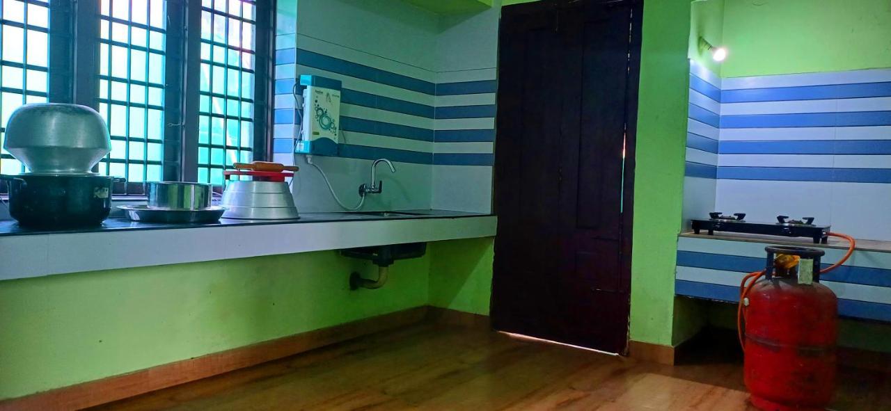 Empire Homestay กัลปัตตา ภายนอก รูปภาพ